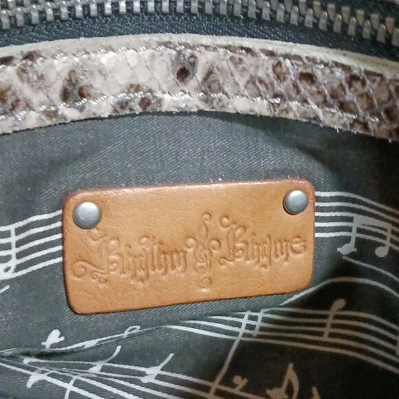 Rhythm & Rhyme metallic snake print fringe crossbody bag - Picture 6 of 8